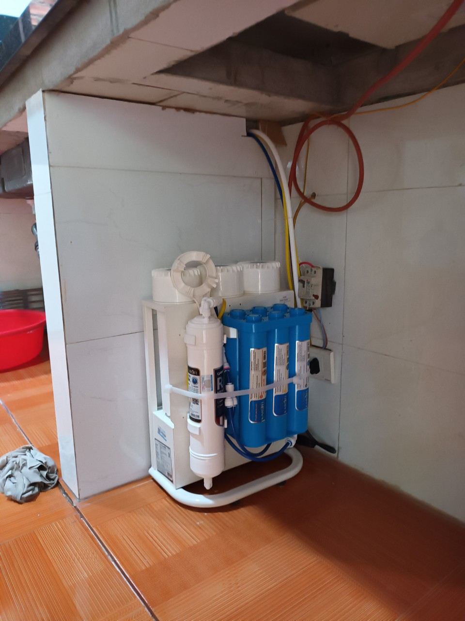 Máy lọc nước Karofi KAQ-U05 