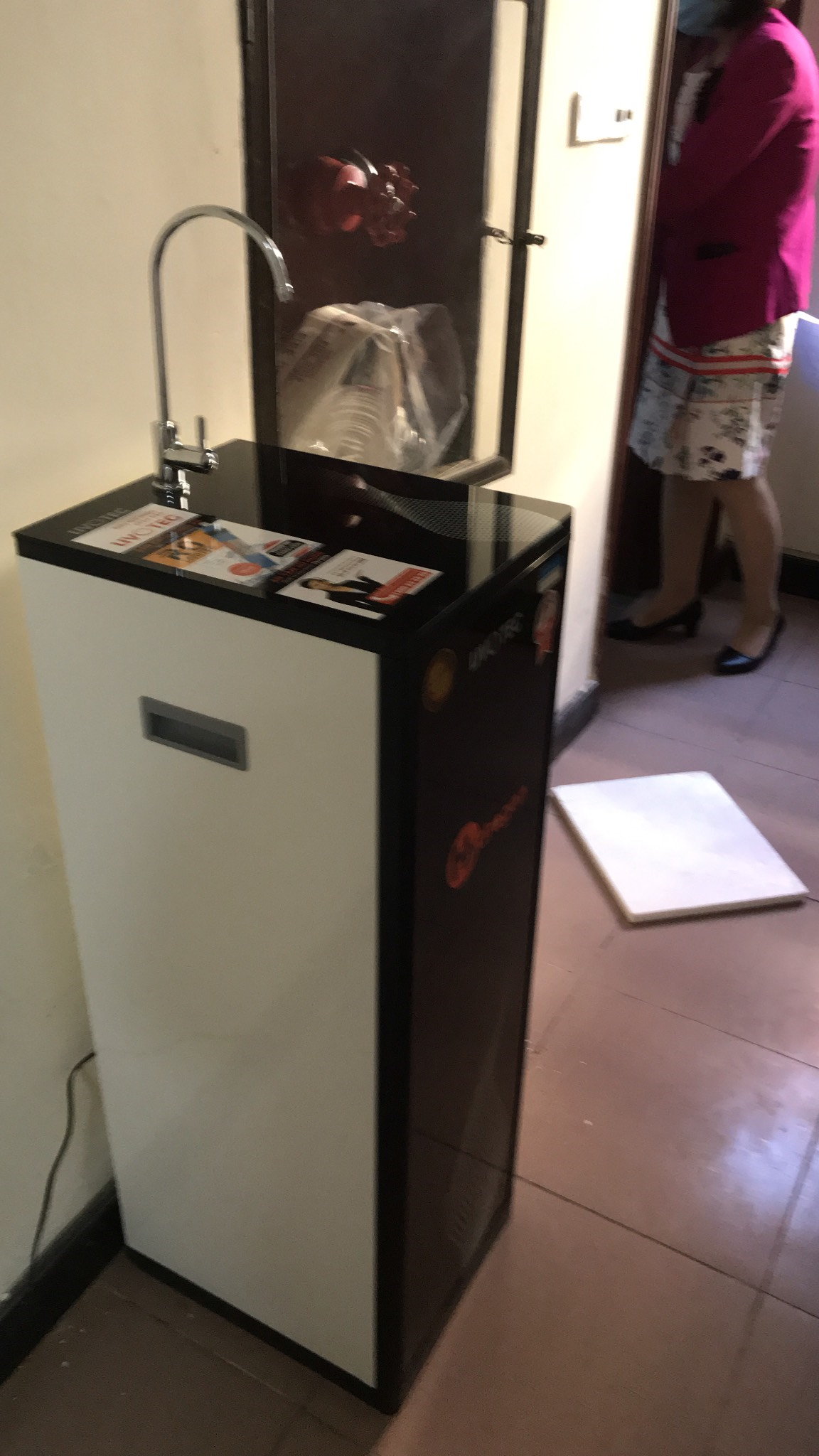 Máy lọc nước Karofi Livotec LRC110-T  