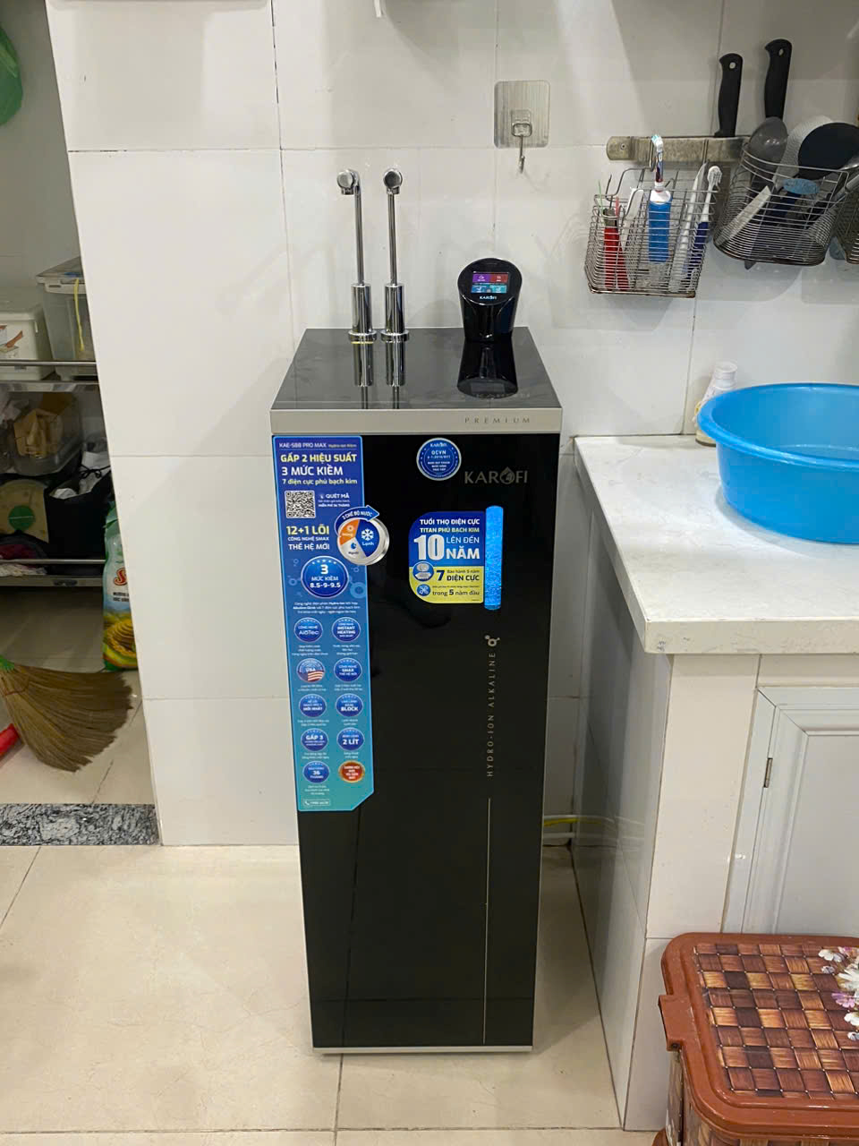 Máy lọc nước nóng lạnh Hydro-ion kiềm Karofi KAE-S88 PROMAX